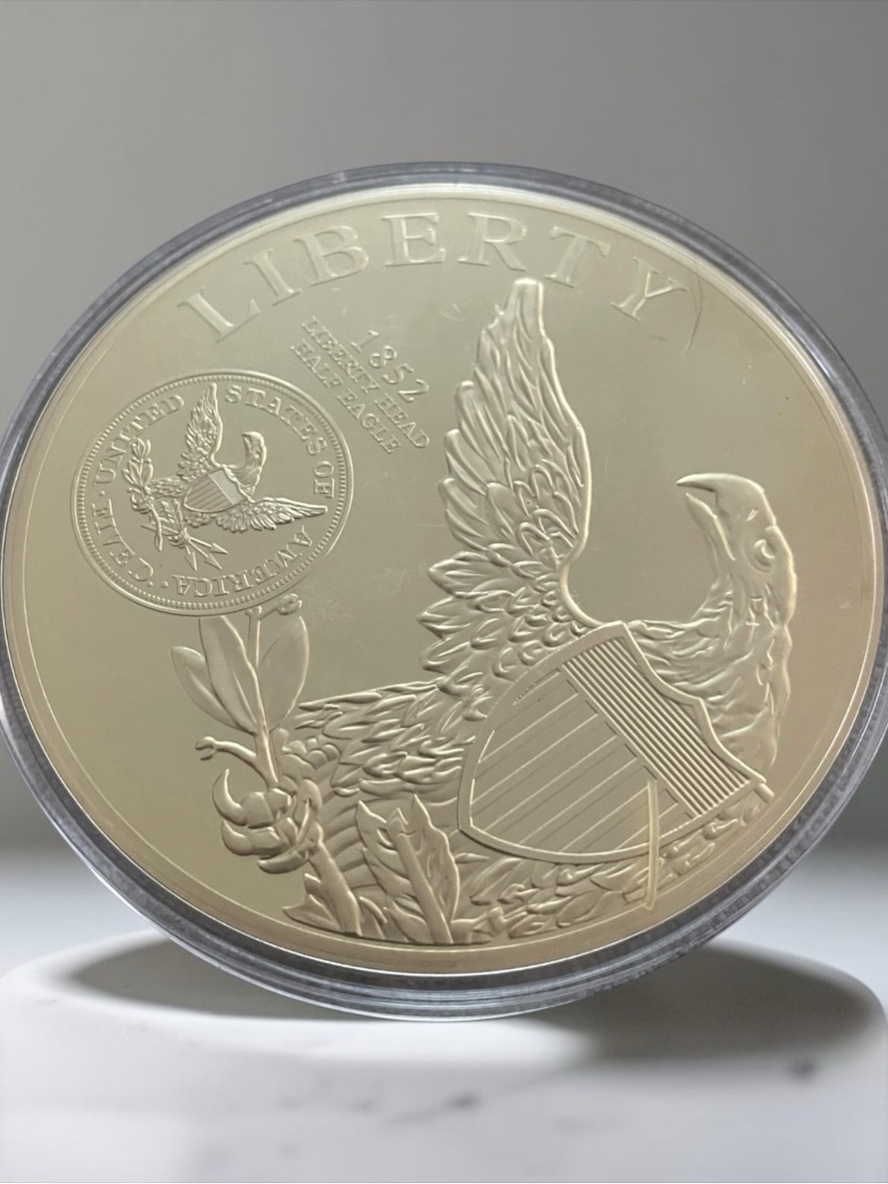 Liberty Eagle Decorative Pet Bird Coin Display - Gold